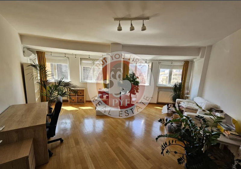 Parcul Cismigiu | 3 camere | Semidecomandat | 94mp | B12118